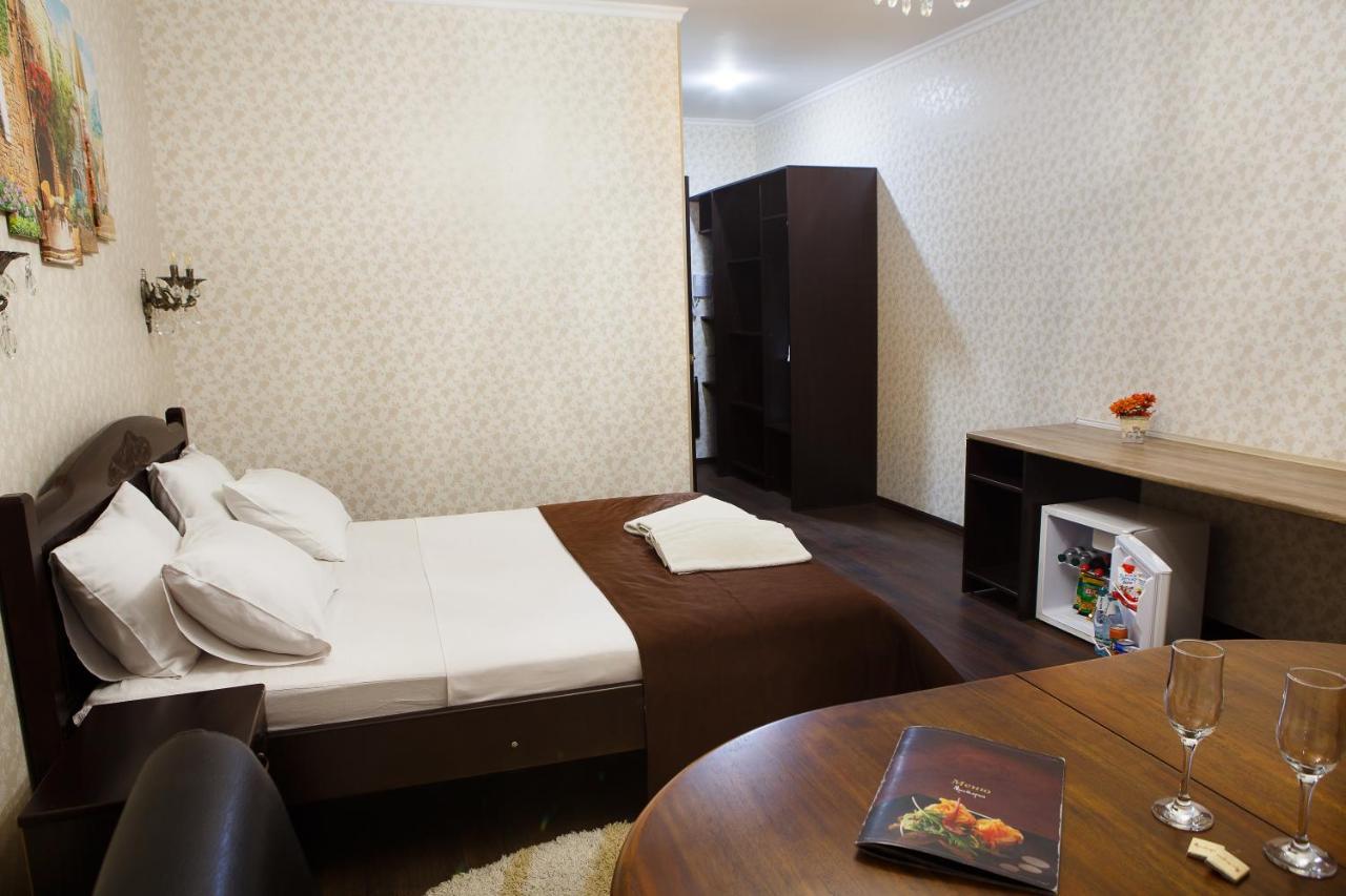 Misteriya Hotel Kharkiv Exterior photo