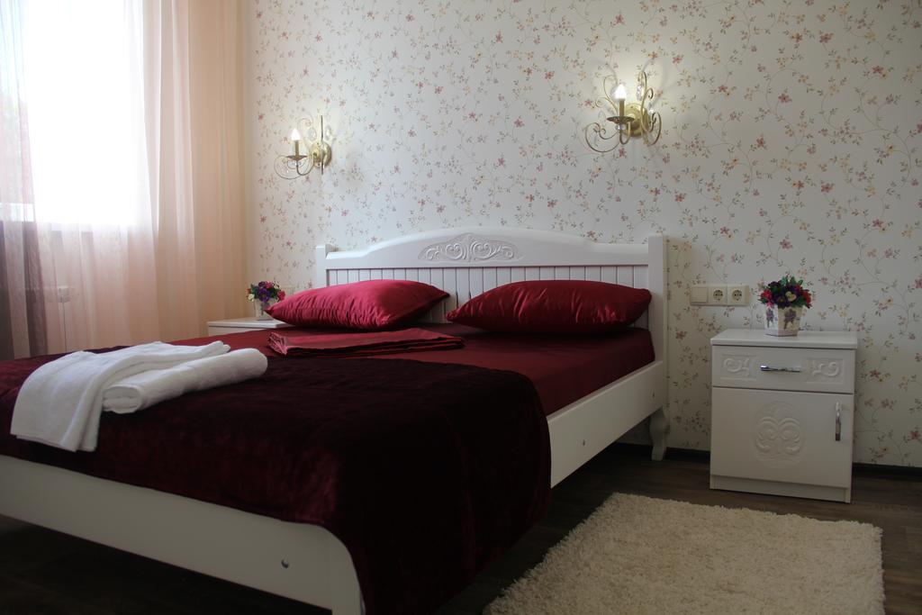 Misteriya Hotel Kharkiv Room photo